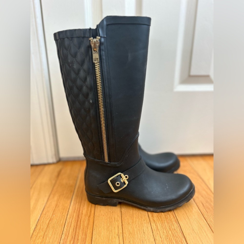 Steve Madden Northpol Tall Rain Boots
Black 
Size: 7